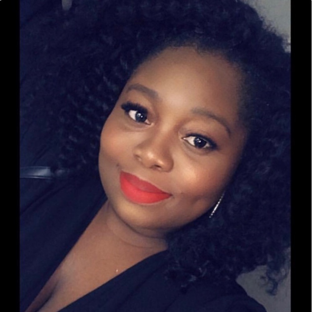 Meet your Posher, Jacqueline